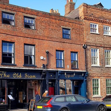 Maison Parfaite Yo1 - Exquisite 400 Year Old, City Centre Townhouse ヨーク エクステリア 写真