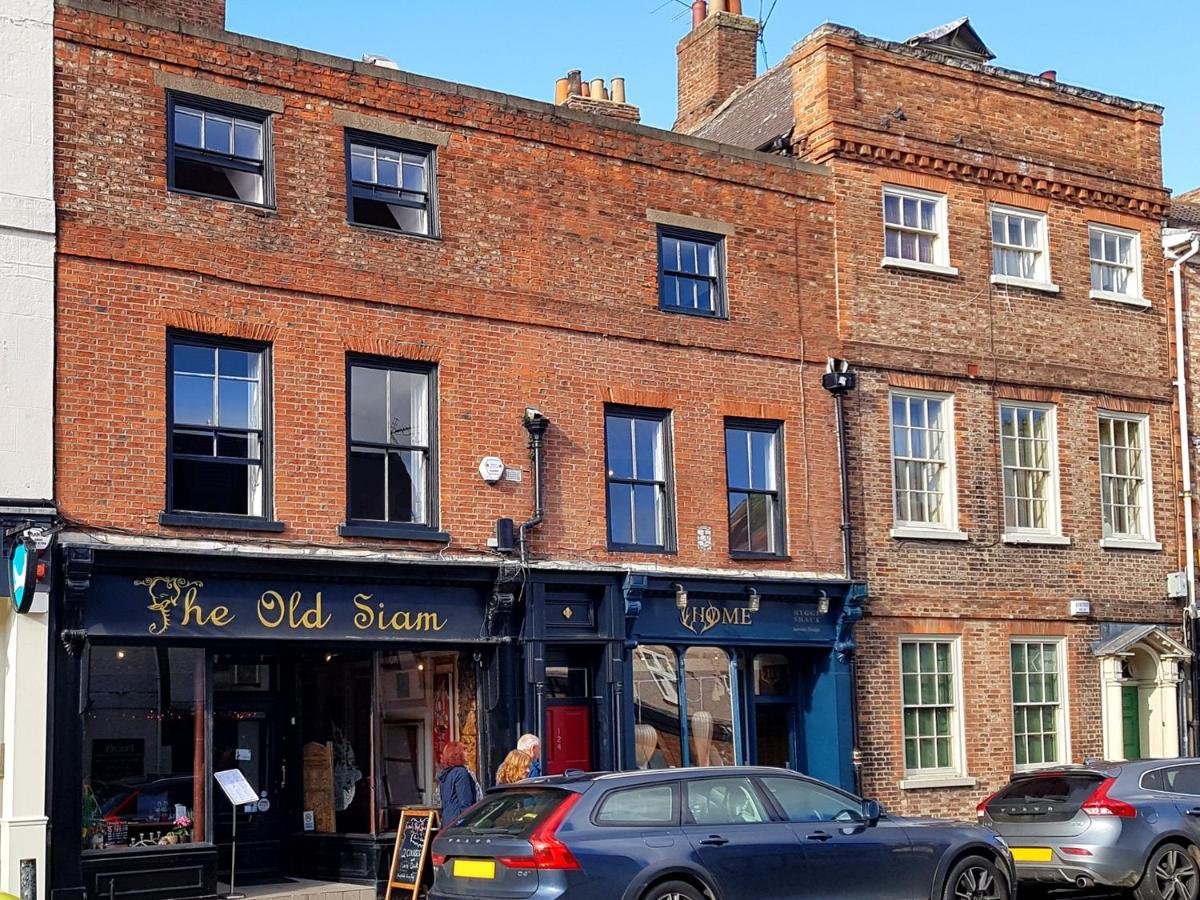 Maison Parfaite Yo1 - Exquisite 400 Year Old, City Centre Townhouse ヨーク エクステリア 写真