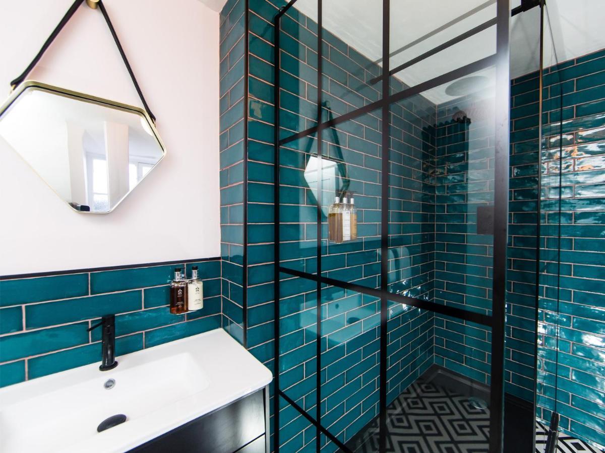 Maison Parfaite Yo1 - Exquisite 400 Year Old, City Centre Townhouse ヨーク エクステリア 写真