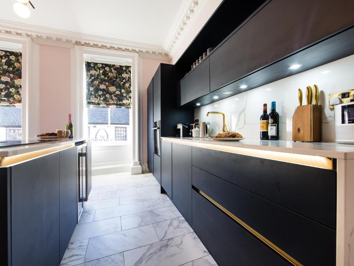 Maison Parfaite Yo1 - Exquisite 400 Year Old, City Centre Townhouse ヨーク エクステリア 写真