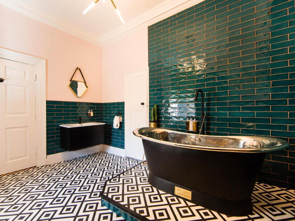 Maison Parfaite Yo1 - Exquisite 400 Year Old, City Centre Townhouse ヨーク エクステリア 写真